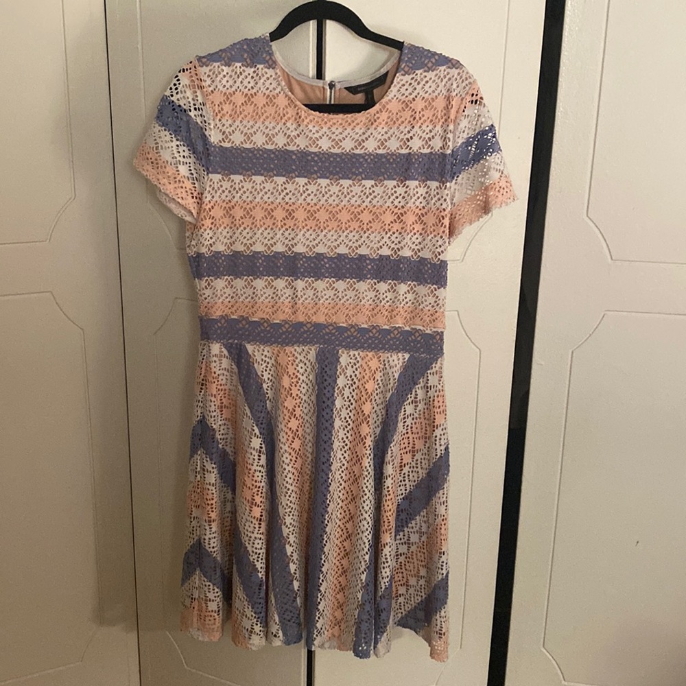 BCBG MaxAzaria SIZE L Pastel Iyelit